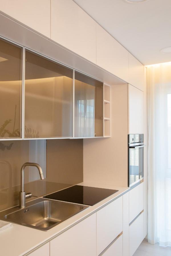 Luxurious Blue&Yellow Apartment In Kaunas Center Zewnętrze zdjęcie
