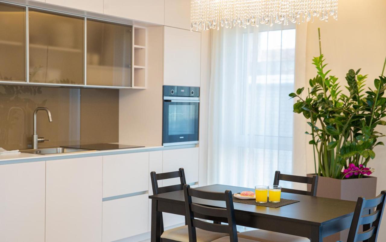 Luxurious Blue&Yellow Apartment In Kaunas Center Zewnętrze zdjęcie