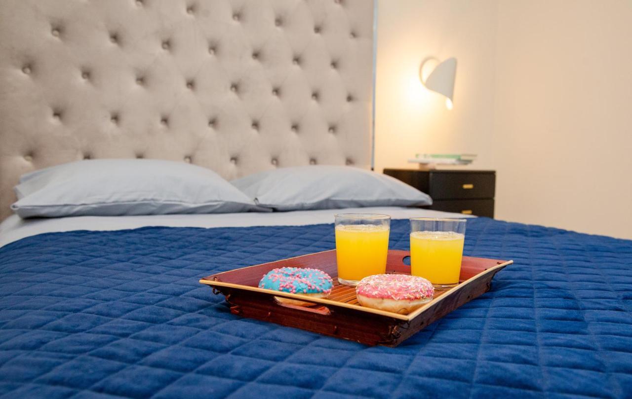 Luxurious Blue&Yellow Apartment In Kaunas Center Zewnętrze zdjęcie