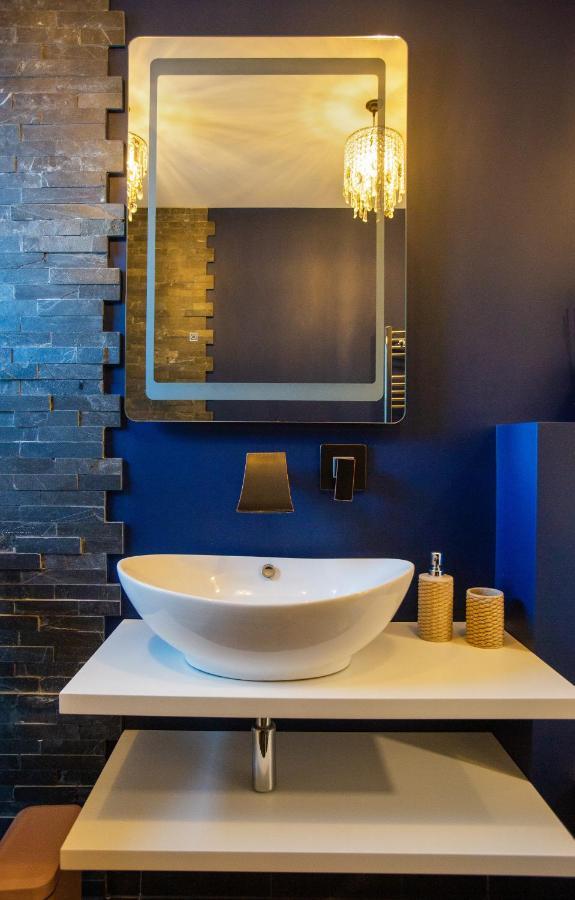 Luxurious Blue&Yellow Apartment In Kaunas Center Zewnętrze zdjęcie