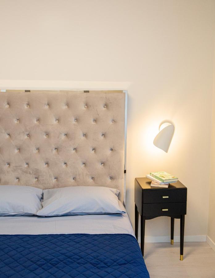Luxurious Blue&Yellow Apartment In Kaunas Center Zewnętrze zdjęcie